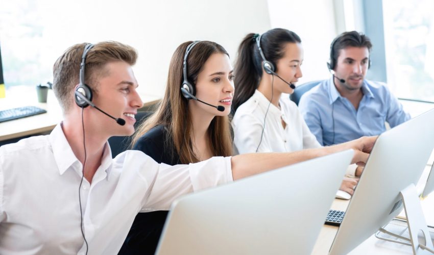 call-centre-agent-collaboration-min-scaled-1-2048x1250